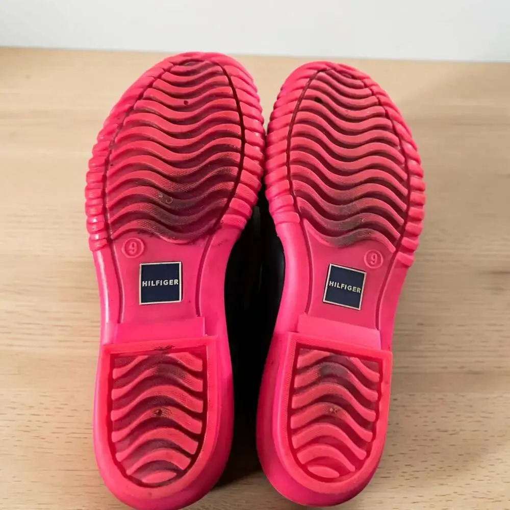Tommy Hilfiger Women's Size 9 Black and Pink Duck Boots